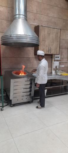 عکس رستوران بزرگ دایی