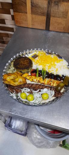 عکس رستوران بزرگ دایی