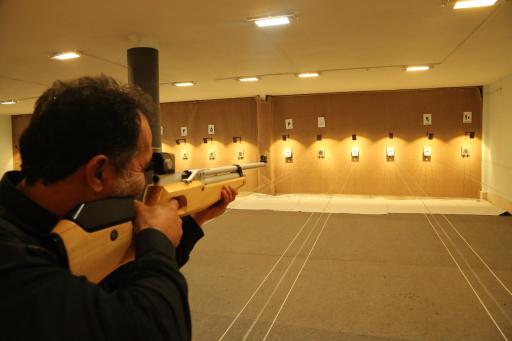 عکس سالن تیراندازی و دارت