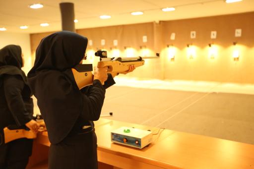 عکس سالن تیراندازی و دارت