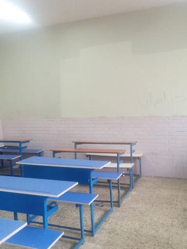 عکس دبستان پسرانه آوادگان