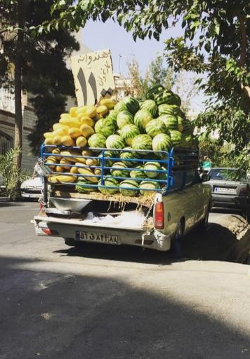 عکس عباس میوه فروش وانتی 