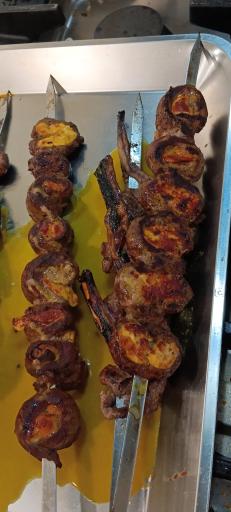 عکس تهیه غذای داریوش