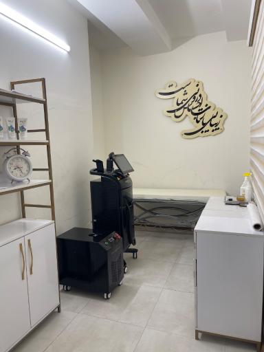 عکس کلینیک زیبایی دکتر مهری