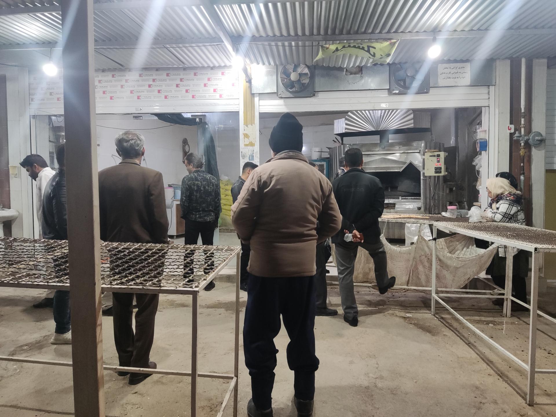 عکس نانوایی سنگک