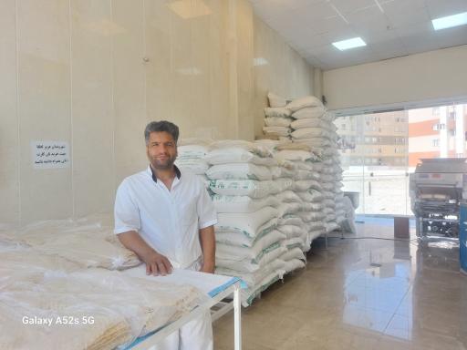 عکس نانوایی لواش پرنیان