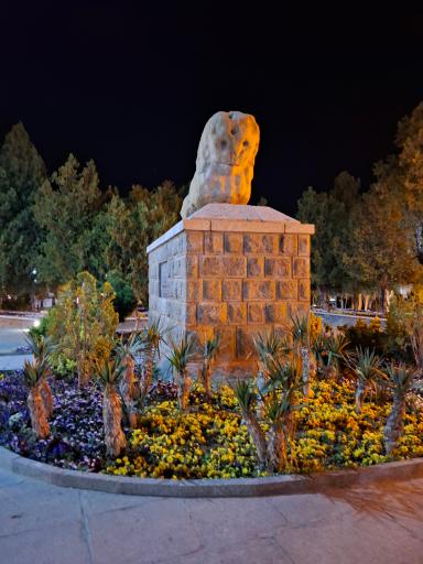 عکس مجسمه شیر سنگی