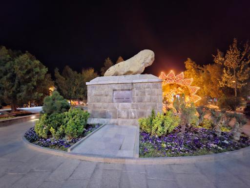 عکس مجسمه شیر سنگی