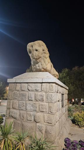 عکس مجسمه شیر سنگی