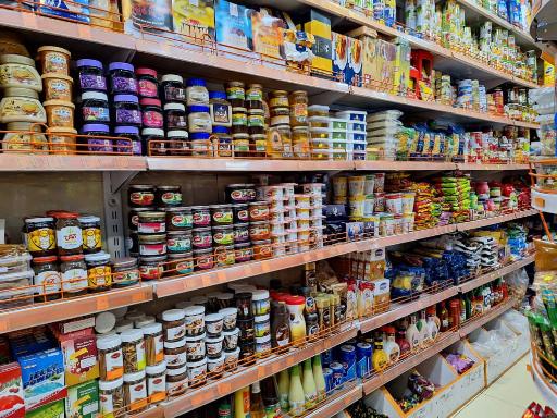 عکس سوپر مارکت سادات (شبانه روزی)