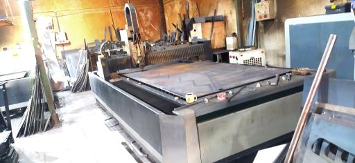 عکس لیزر فلزات جهانگیری 