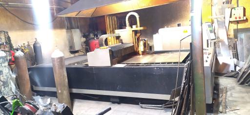 عکس لیزر فلزات جهانگیری 