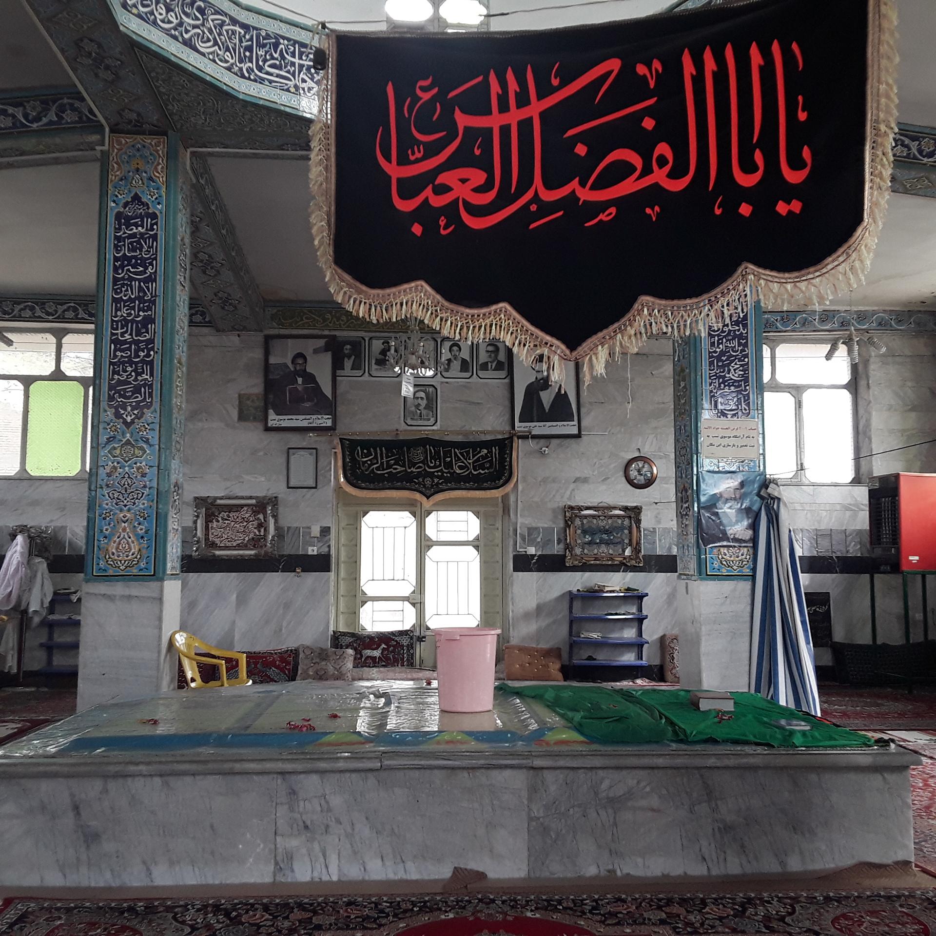 عکس مقبره میرزا آقا