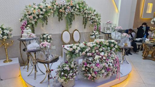 عکس عمارت آراکس 