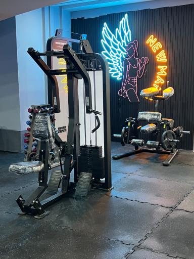 عکس باشگاه ورزشی نیومند