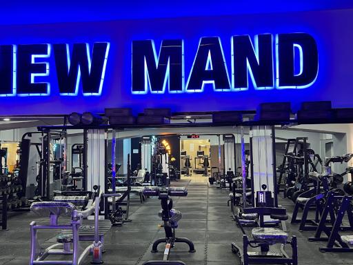 عکس باشگاه ورزشی نیومند