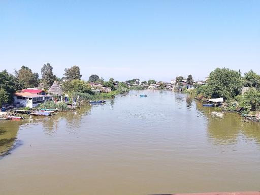 عکس اسکله قایقرانی دلارام تالاب انزلی