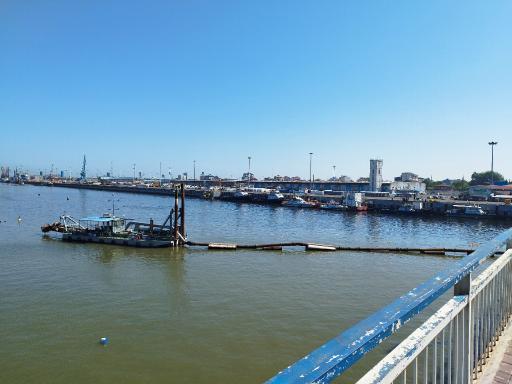 عکس اسکله قایقرانی دلارام تالاب انزلی