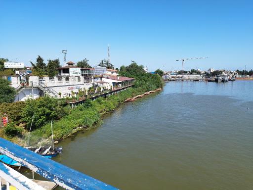 عکس اسکله قایقرانی دلارام تالاب انزلی