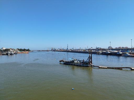 اسکله قایقرانی دلارام تالاب انزلی