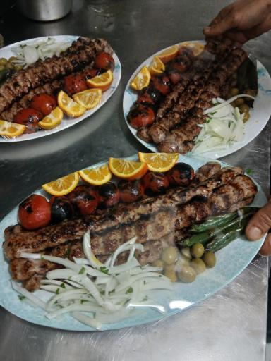 عکس تهیه غذای دشتی