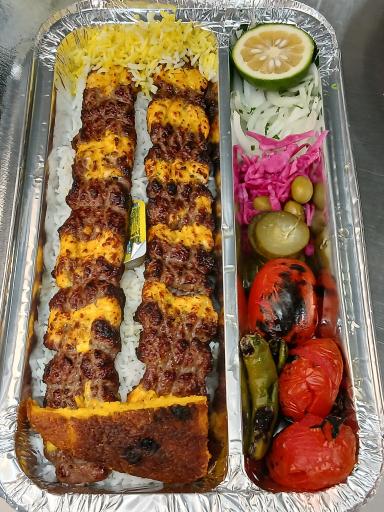 عکس تهیه غذای دشتی