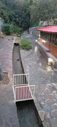 باغ رستوران ارغوان 