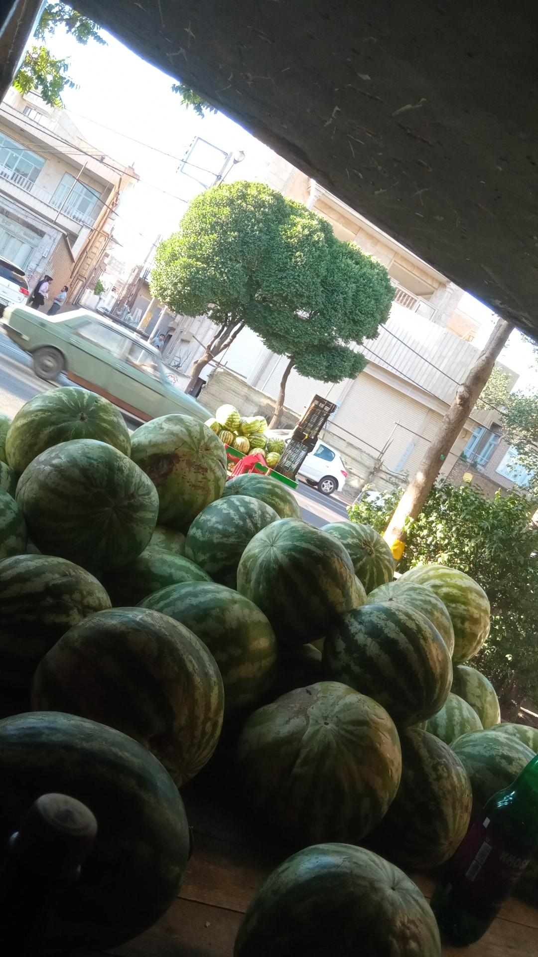 عکس میوه فروشی دوستان