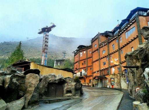 عکس مرکز خرید گنجنامه