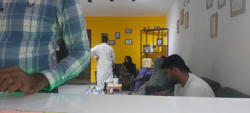 عکس دکتر مرجان اوستاد