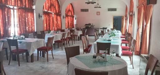 عکس هتل جهانگردی شهرکرد