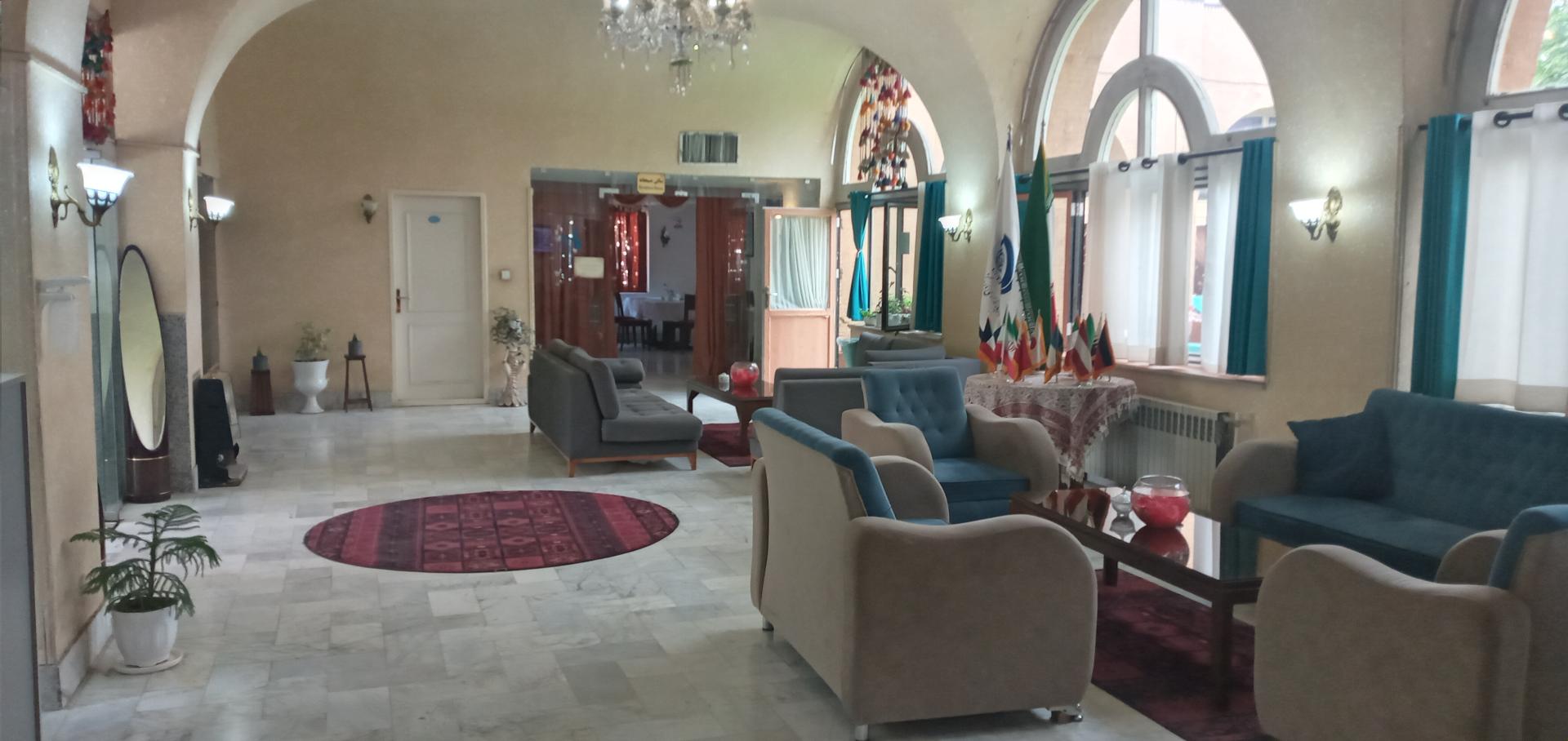 عکس هتل جهانگردی شهرکرد