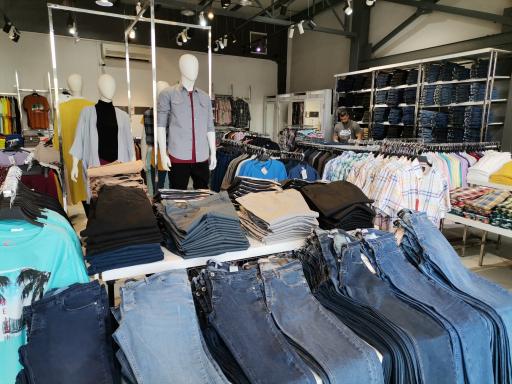 عکس فروشگاه لباس می روپا (دفتر فروش کارخانه)