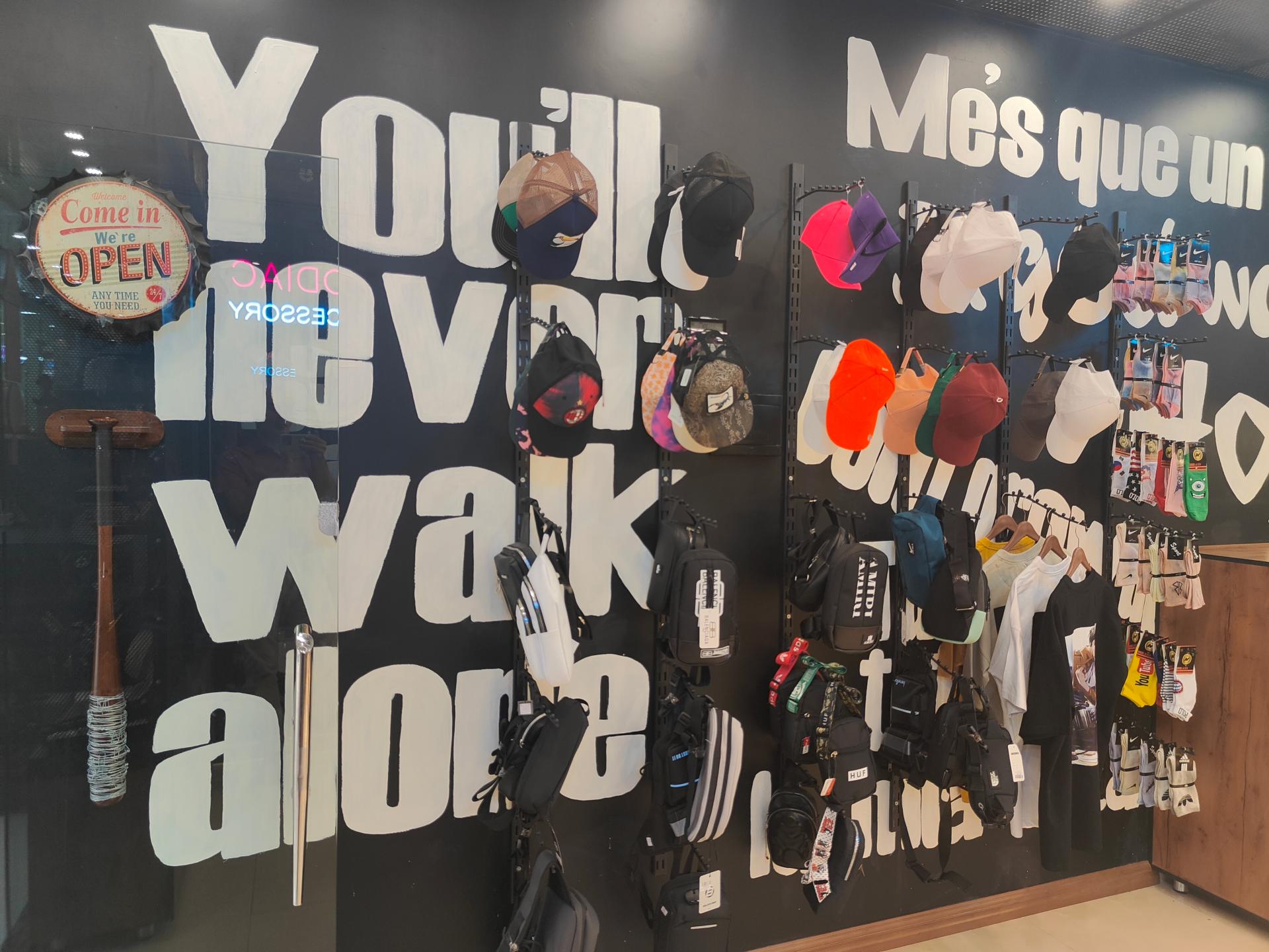 عکس فروشگاه زودیاک