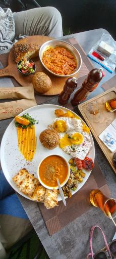 عکس کافه رستوران آویتا