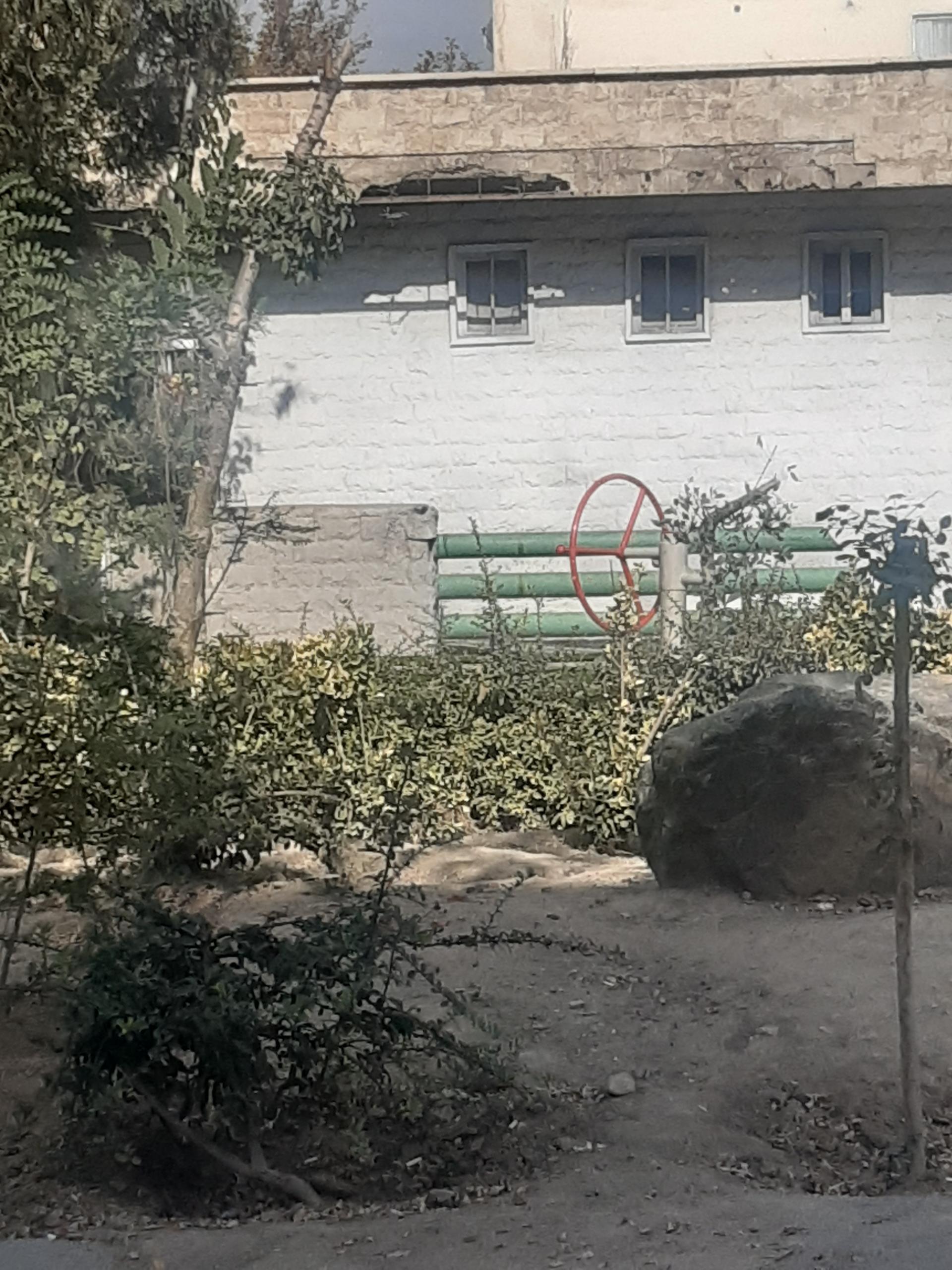 عکس سرویس بهداشتی تعطیله