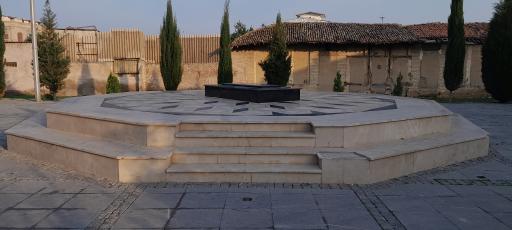 عکس آرامگاه استاد محمدرضا لطفی