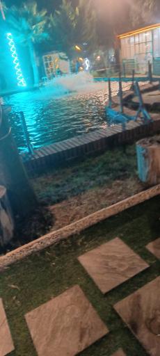 عکس عمارت آفریدون (کافه فست فود)