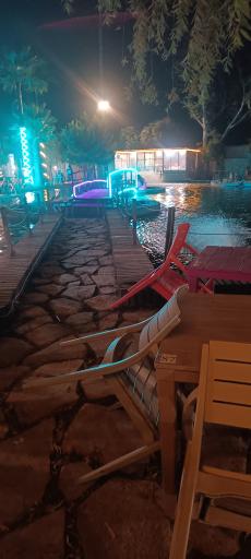 عکس عمارت آفریدون (کافه فست فود)