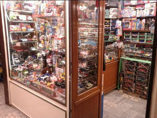 عکس فروشگاه اسباب بازی و ماکت فرشتگان