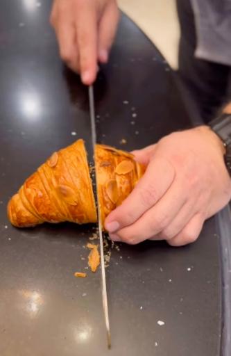 عکس کافه نان ارکیده 