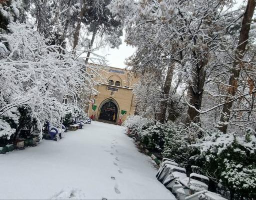 عکس دبیرستان ماندگار امام صادق (ع)