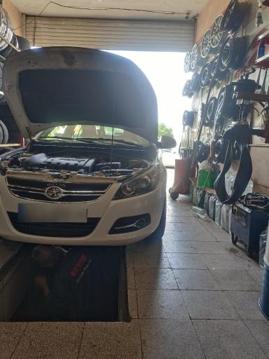 عکس اتوسرویس و لاستیک فروشی داوود