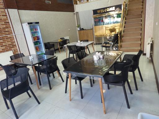 عکس رستوران ۱۱۱