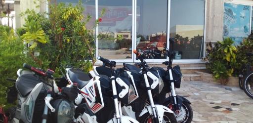 عکس تعمیرگاه و فروشگاه موتوربرقی حسنخانی