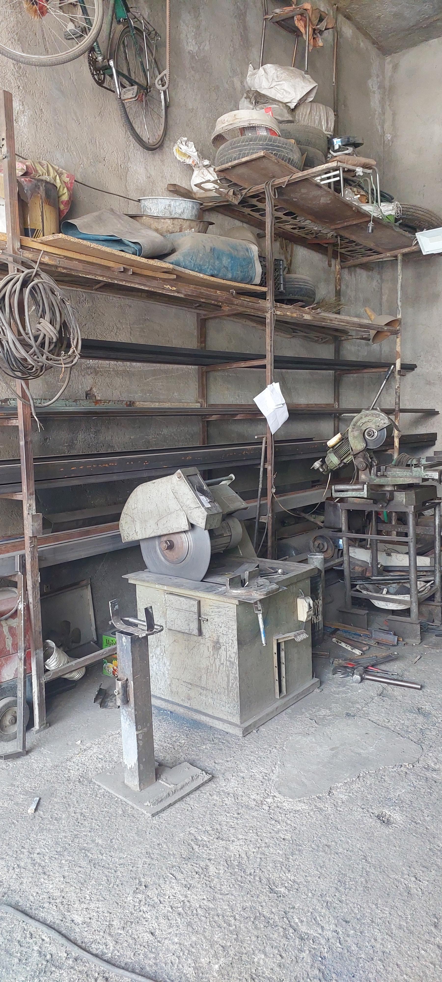 عکس کارگاه جوشکاری قادر دنیوی