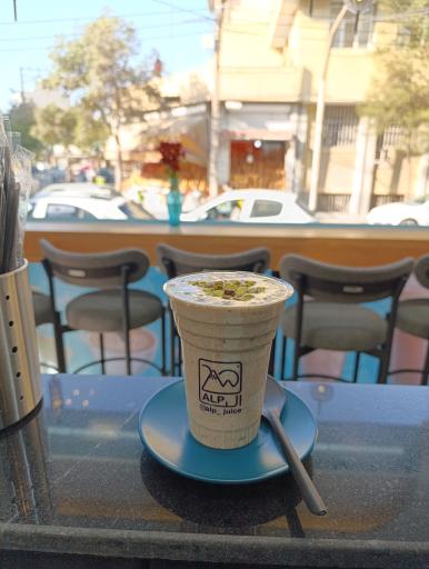 عکس آبمیوه آلپ