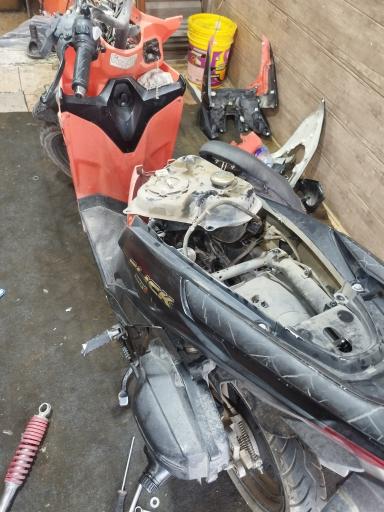 عکس تعمیرگاه موتورسیکلت عافیل