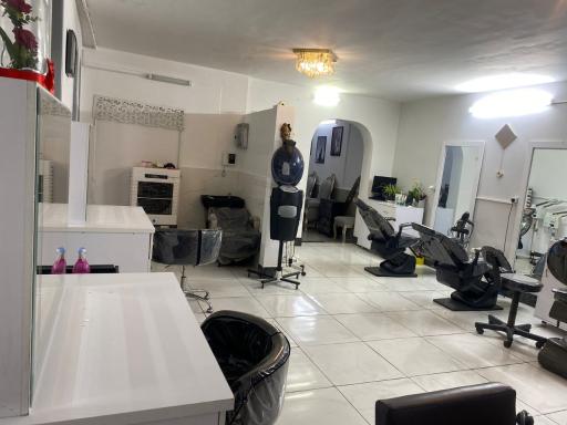 سالن زیبایی تهمینه