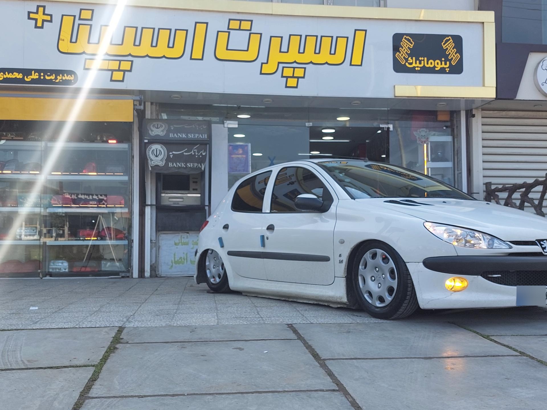 عکس فروشگاه اسپرت اسپینا +